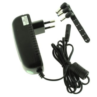 Alimentatore switching Universale 12V2,5Ah stabilizzato - 3 plug