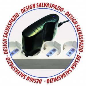 Alimentatore switching universale 1500mA 9-24V stabilizzato - 6 plug